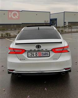 تۆیۆتا کامری